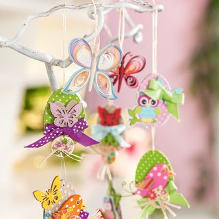 Instructions: Create your own colourful wooden eggs for Easter bouquets