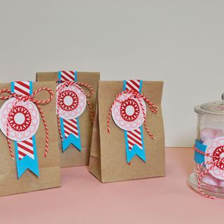 Sizzix® Idea Dainty Doily Gift Bags and Candy Jar