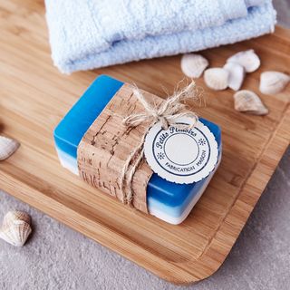 Handgefertigte Seifen in Luxus-Verpackung