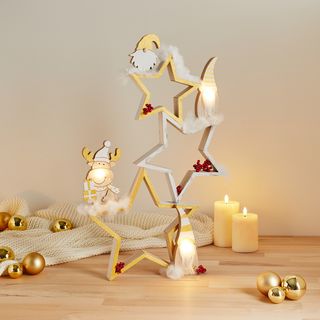 d&eacute;coration de No&euml;l avec des &eacute;toiles en bois