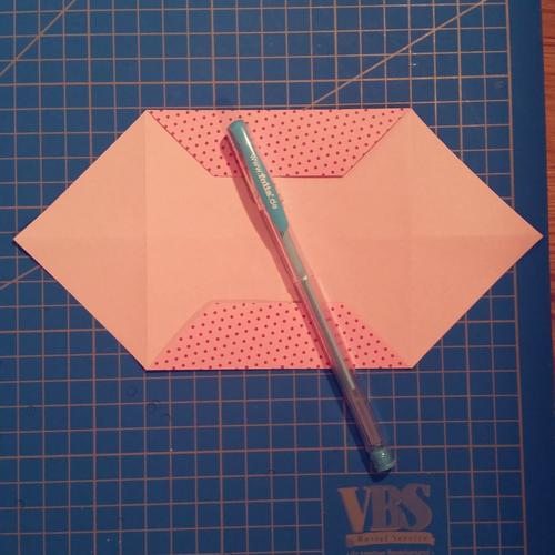 Instructions for Origami Folding Heart with Pocket