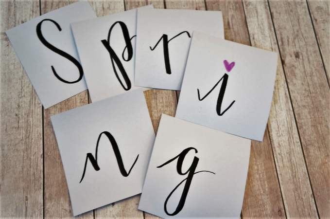 Handletteringvasen: Handlettering 2.0 Handlettering Kraftpapier Le Sac Blumenvasen für den Frühling selber machen