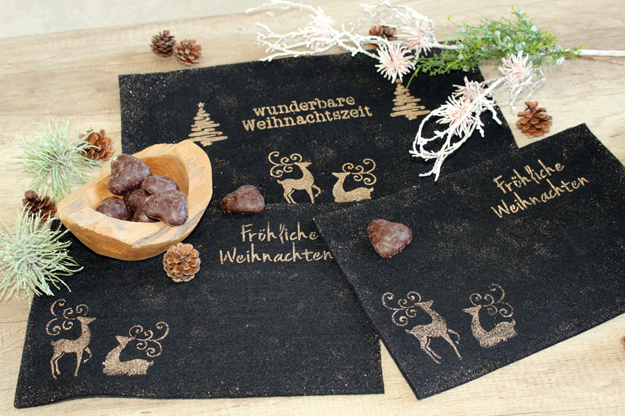 Weihnachtliche Platzdeckchen aus Filz mit Glitzer VBS Hobby