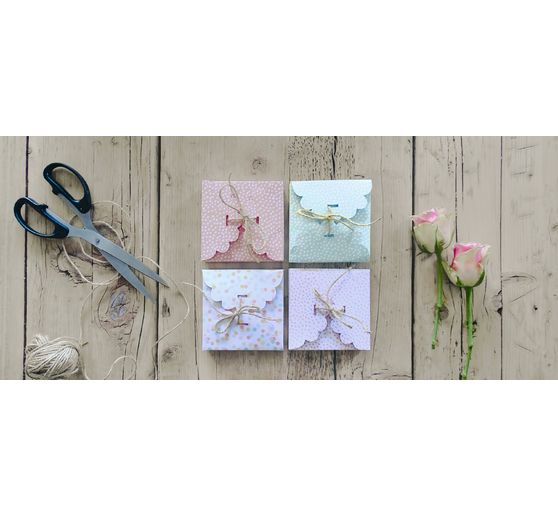 Papier cartonné à motifs « Plumetis »