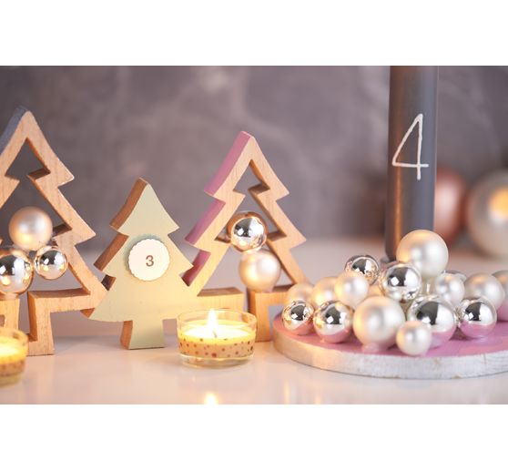 Boules de Noël en verre sur tige