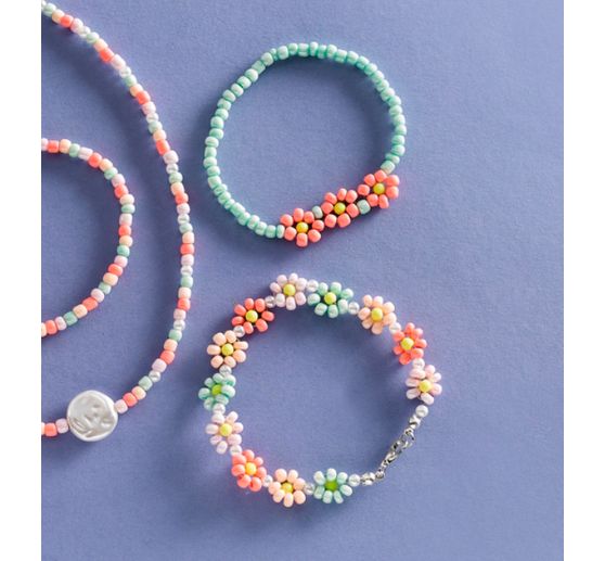 Pearl jewelry set "Sweet Flowers"