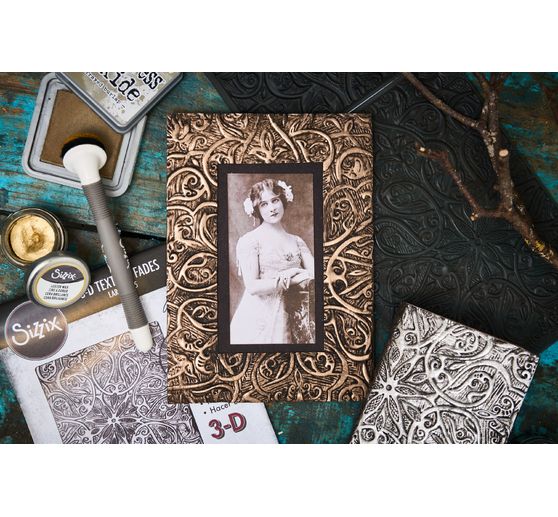 Gabarit d'embossage 3D Sizzix « Engraved par Tim Holtz », A5