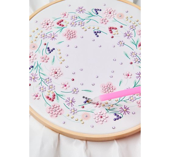 Kit Diamond Painting &laquo; Couronne de fleurs &eacute;tincelante &raquo;