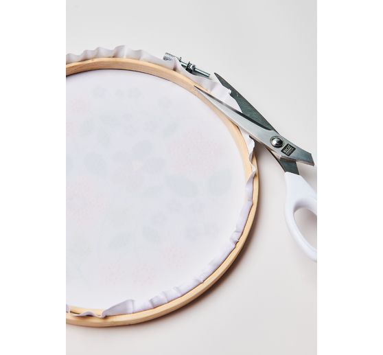 Kit Diamond Painting &laquo; Couronne de fleurs &eacute;tincelante &raquo;