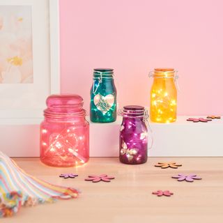 Motive auf eingefärbten Gläsern