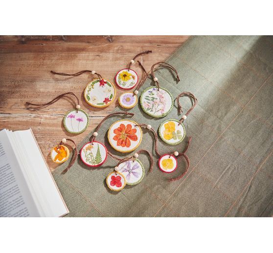 Rico Design Mix Set gepresste Blüten "Rosa Violett"