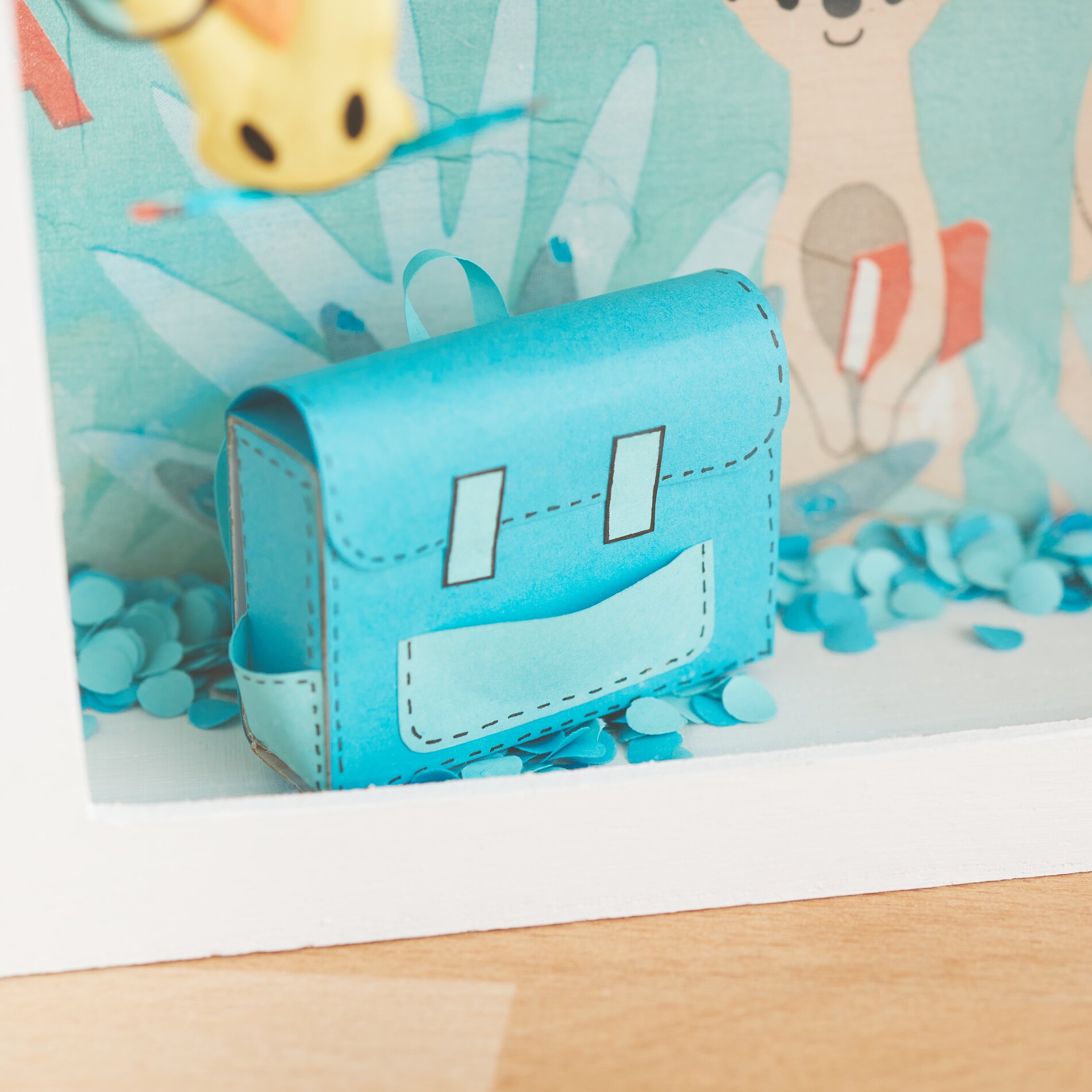 Spardose und Karte zum Schulanfang