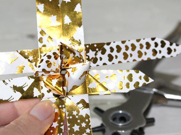 Lichterkette zu Weihnachten aus Fröbelsternen selber machen